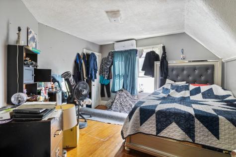 154 Madison Street Auburn ME 04210