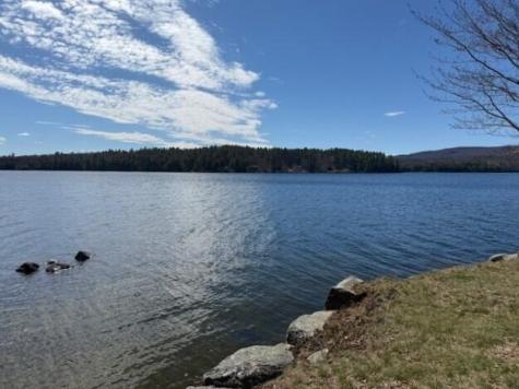 14 Lakeshore Drive Belgrade ME 04917