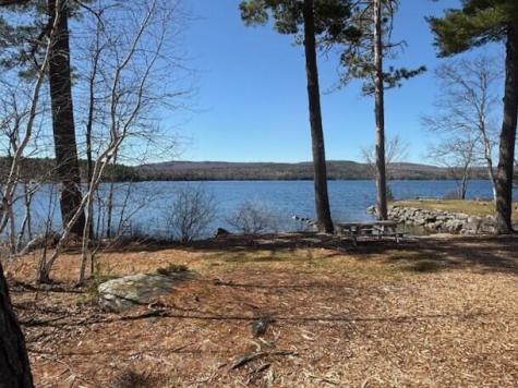 14 Lakeshore Drive Belgrade ME 04917