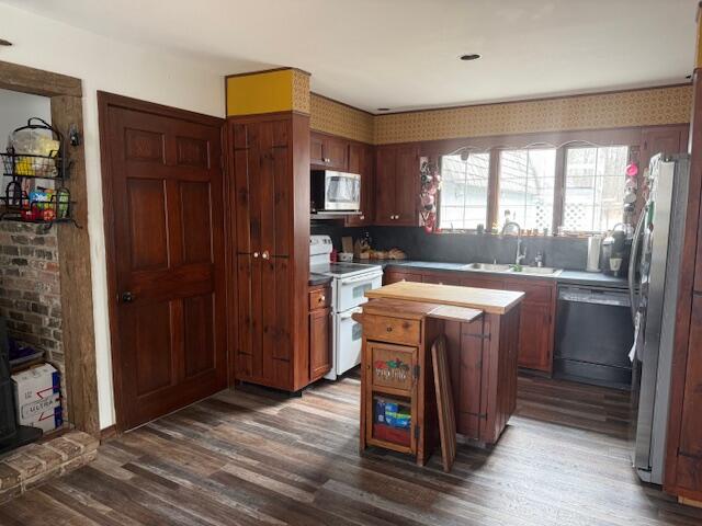 14 Lakeshore Drive Belgrade ME 04917