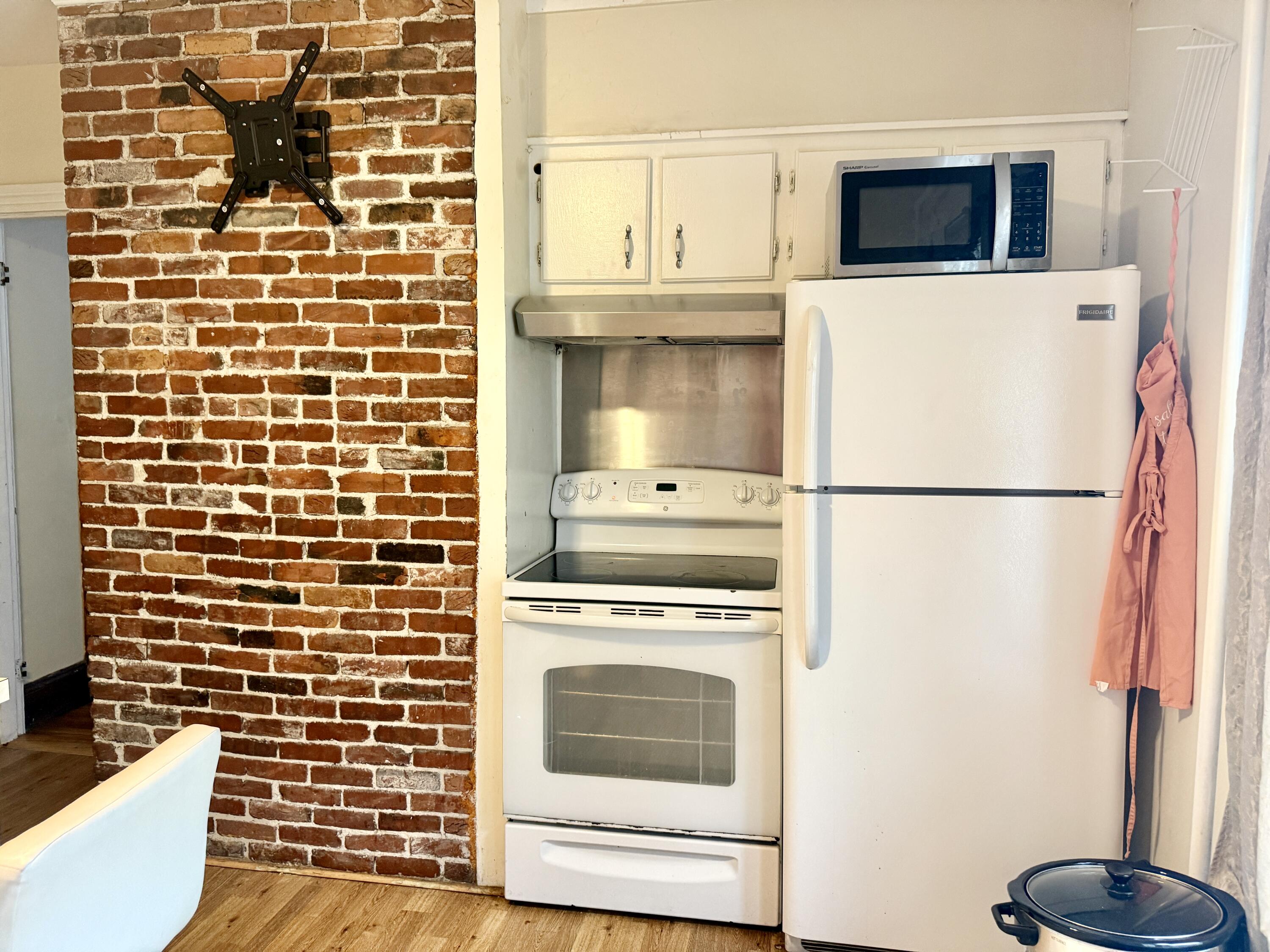 1542 Congress Street Portland ME 04102