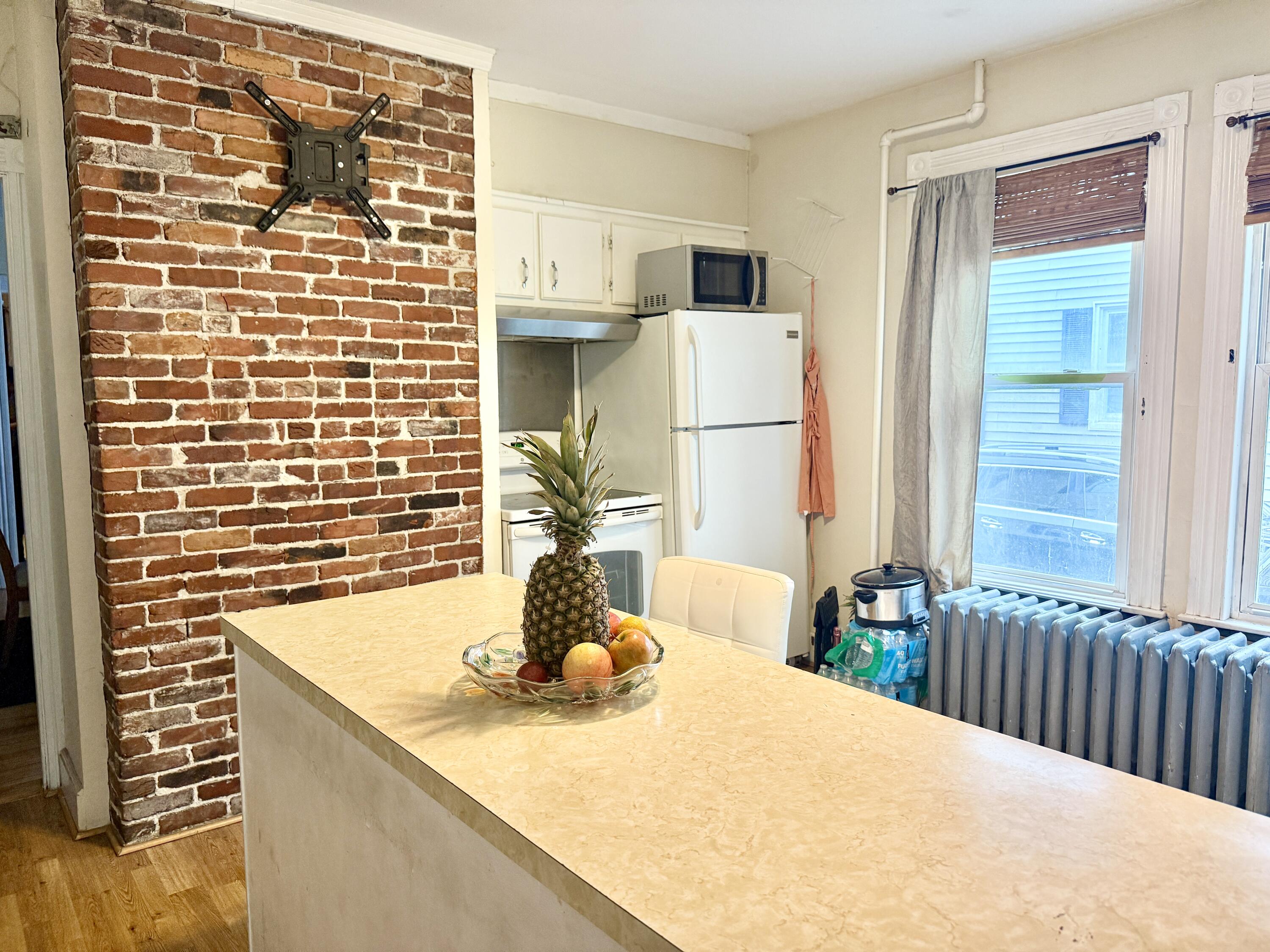 1542 Congress Street Portland ME 04102