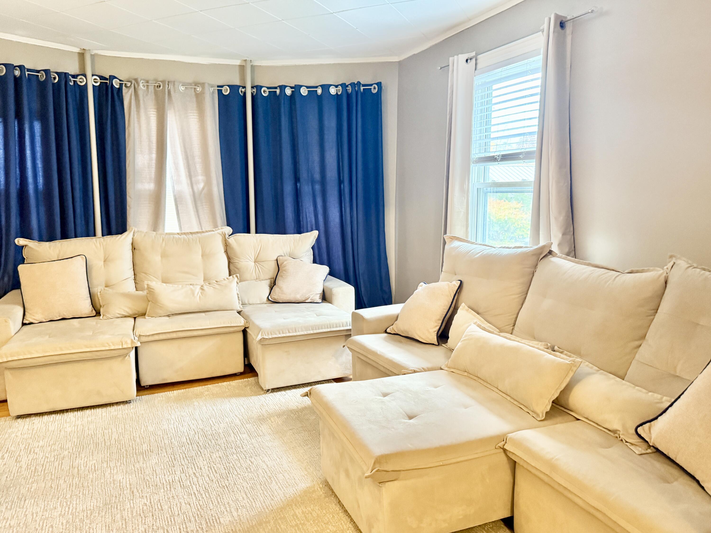 1542 Congress Street Portland ME 04102