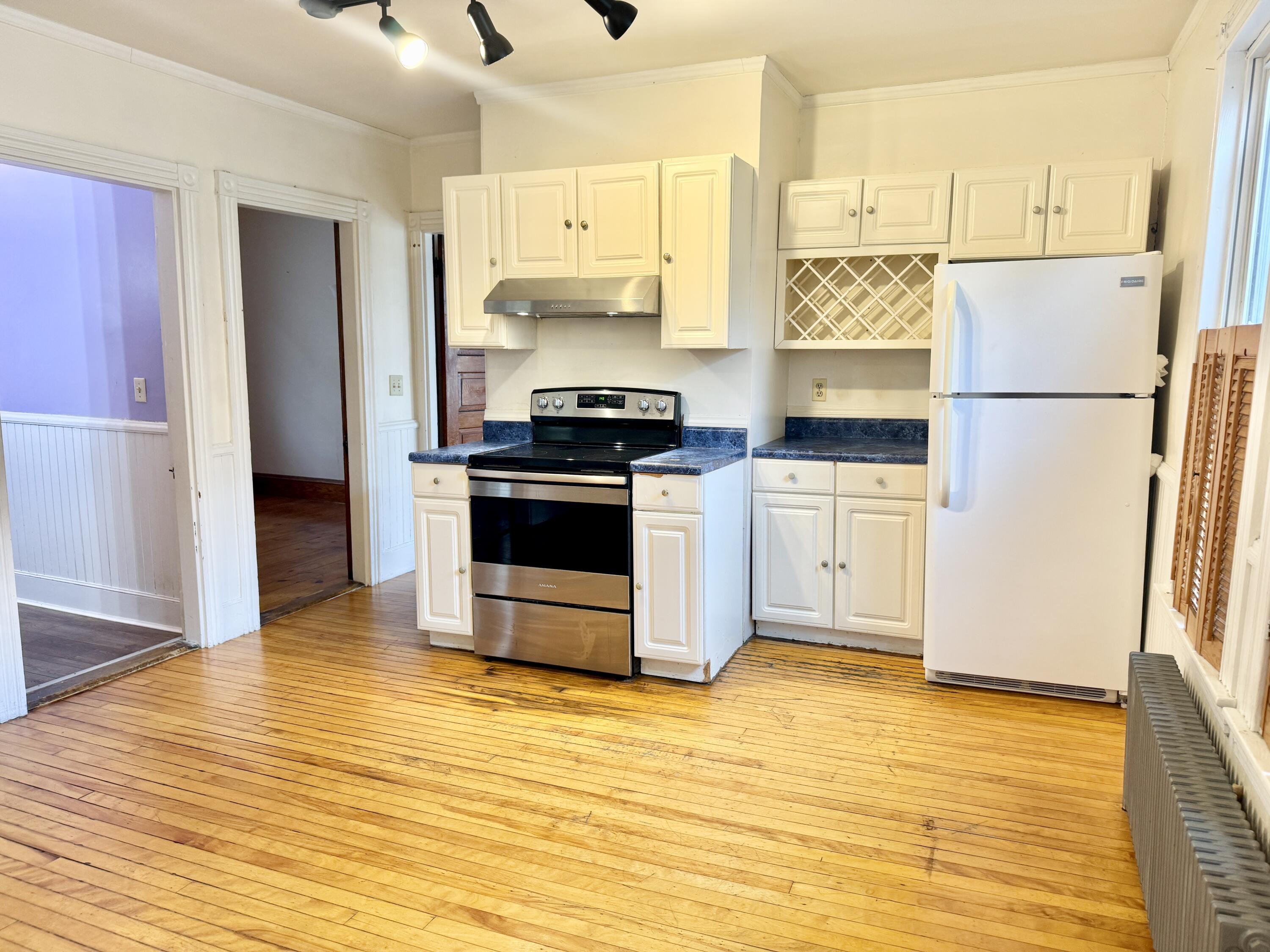 1542 Congress Street Portland ME 04102