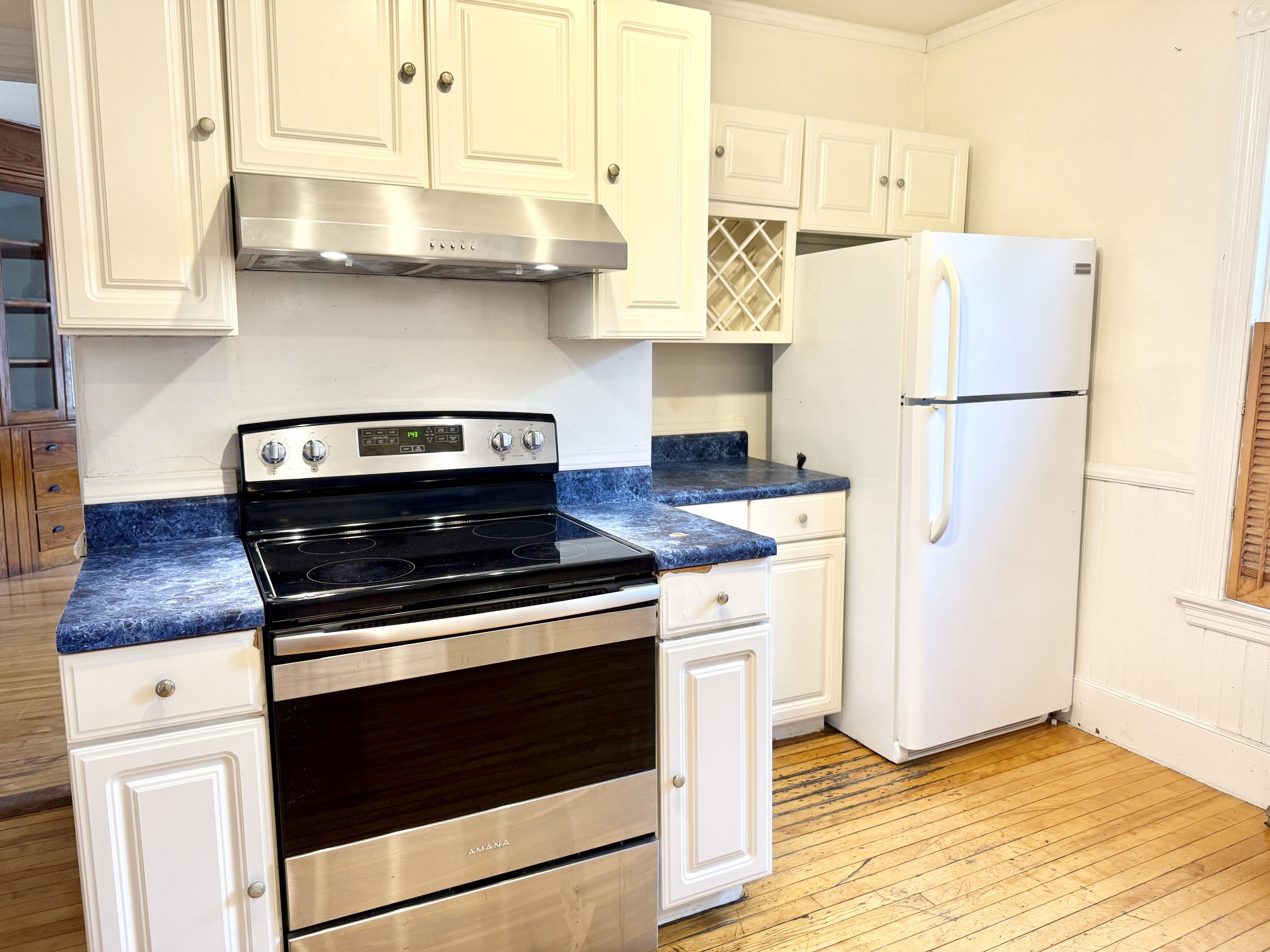 1542 Congress Street Portland ME 04102