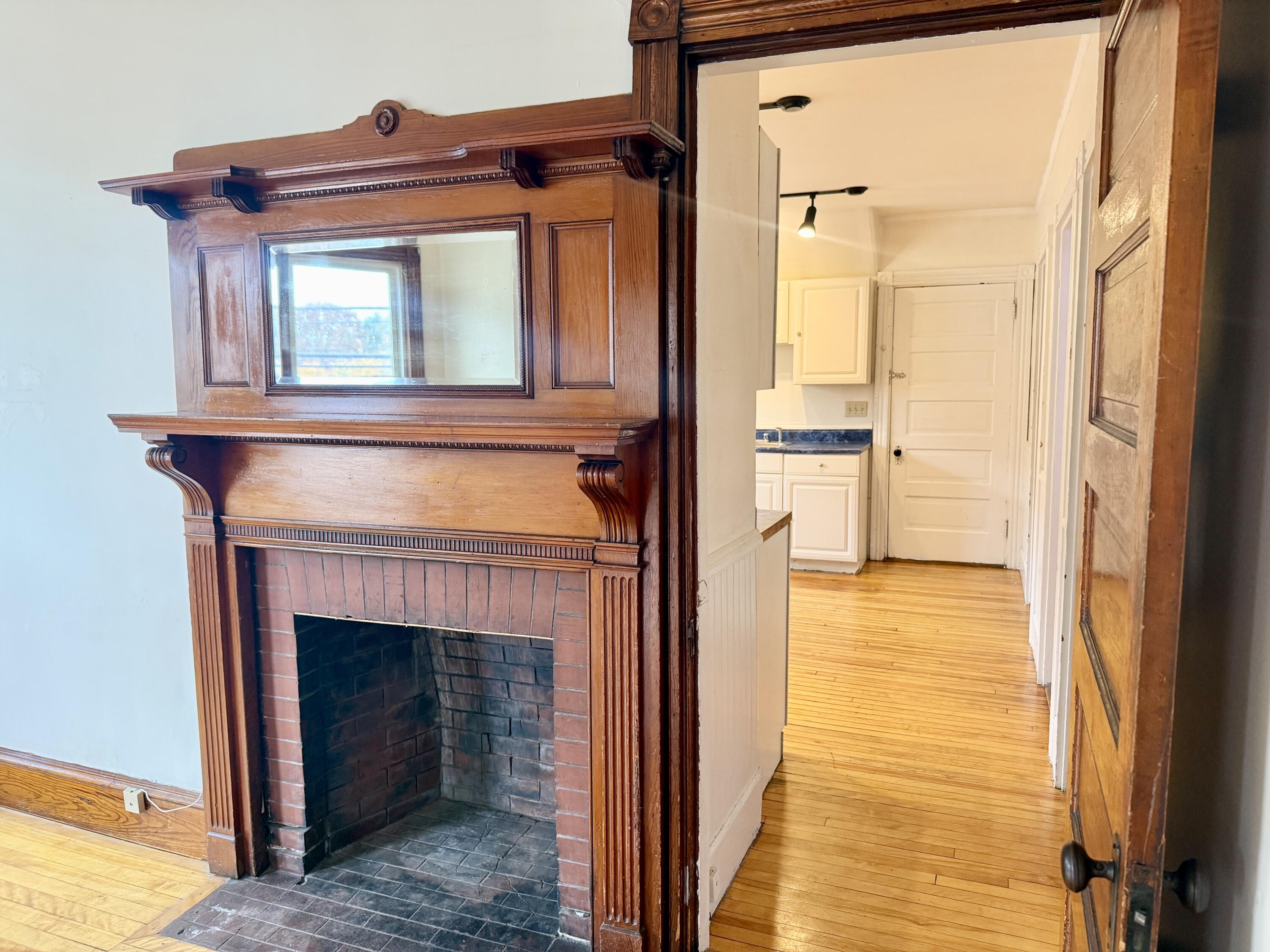 1542 Congress Street Portland ME 04102