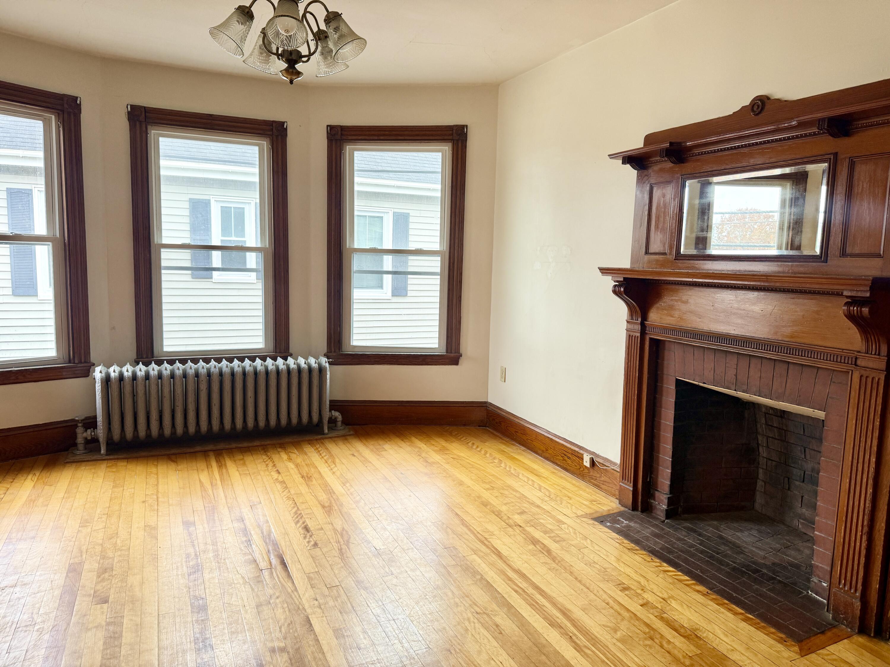 1542 Congress Street Portland ME 04102