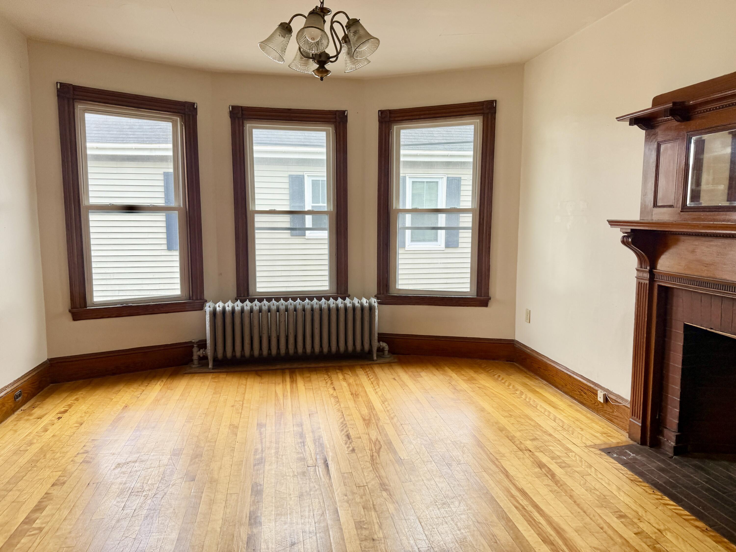 1542 Congress Street Portland ME 04102