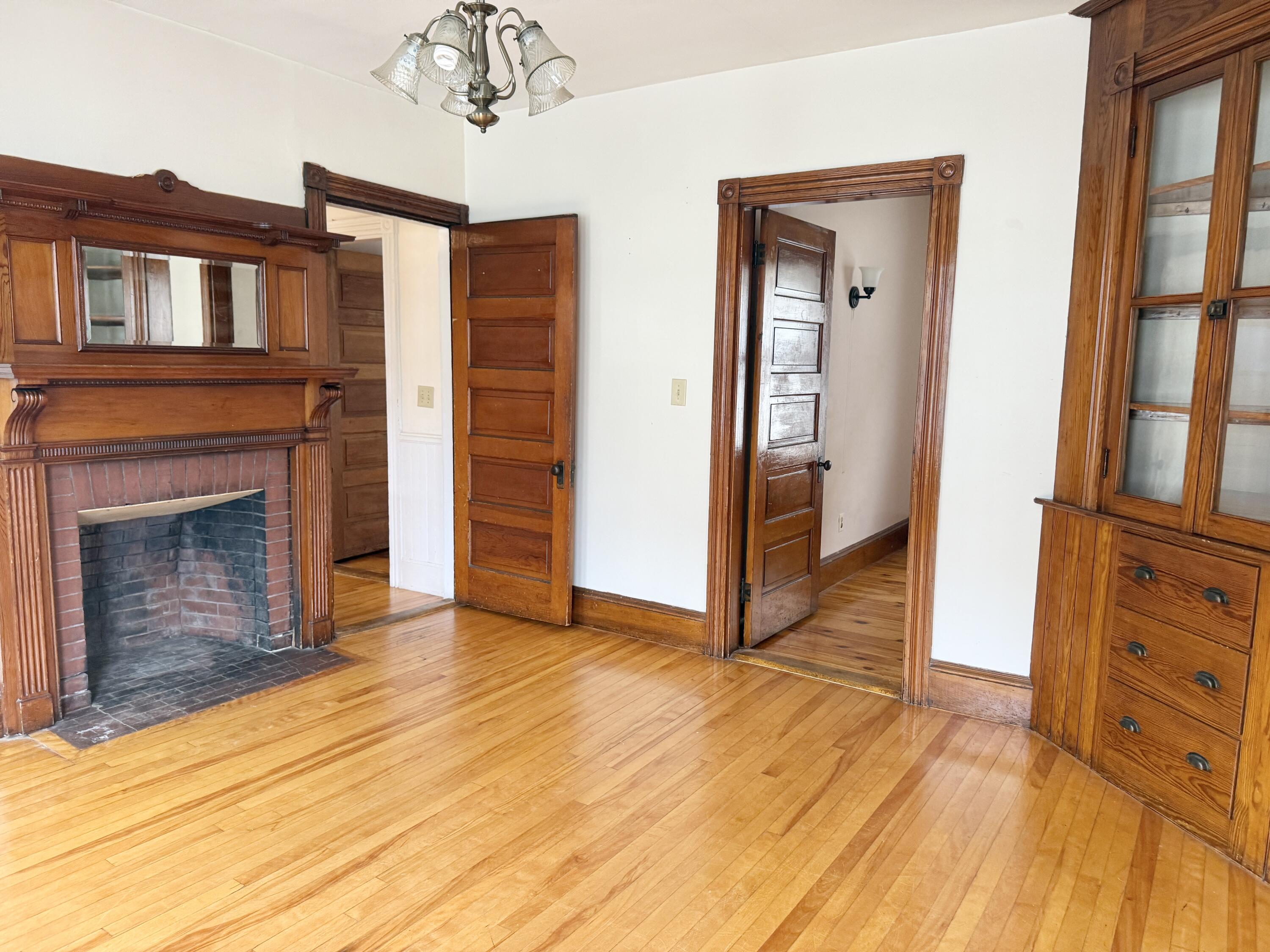 1542 Congress Street Portland ME 04102