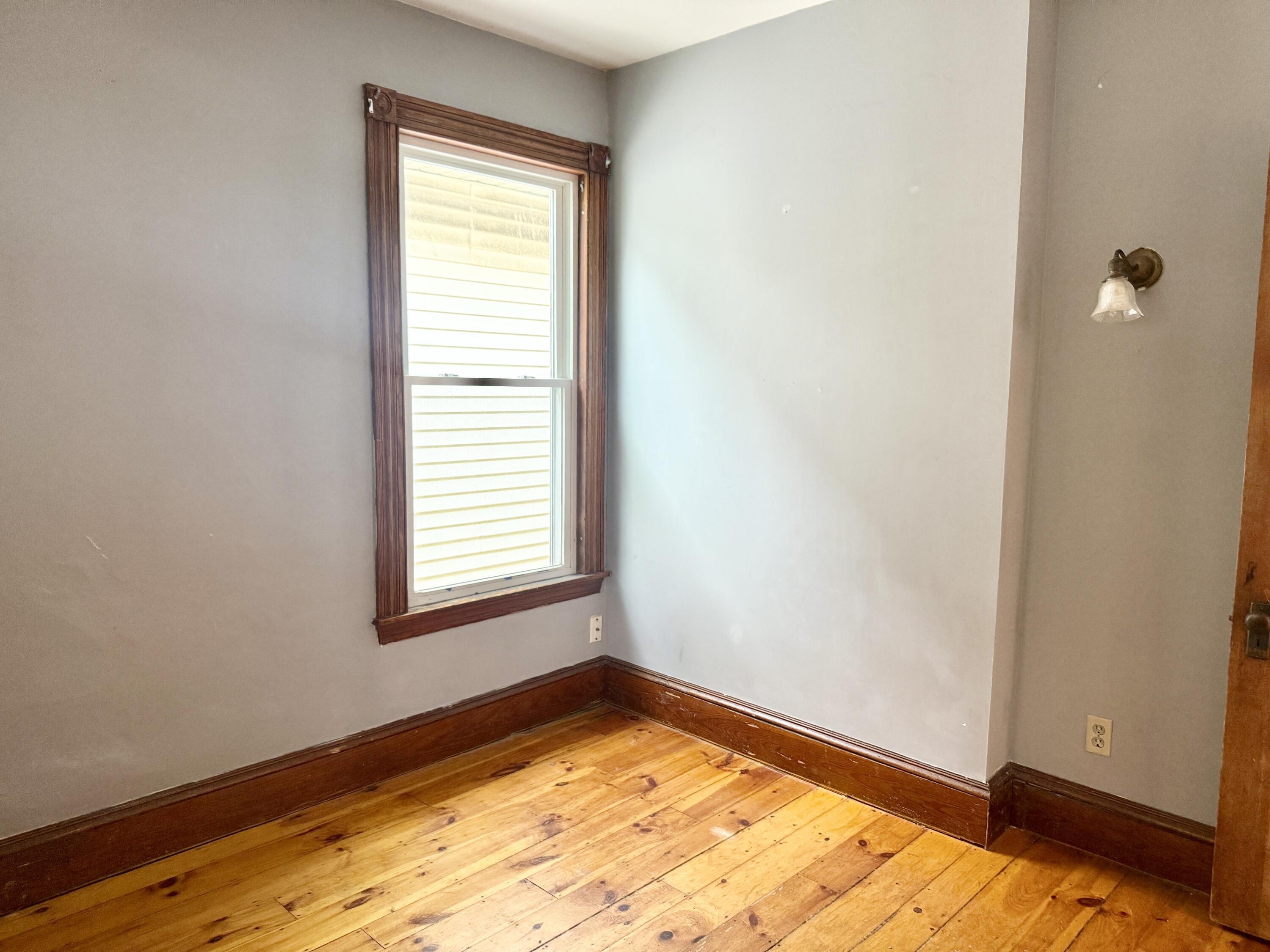 1542 Congress Street Portland ME 04102