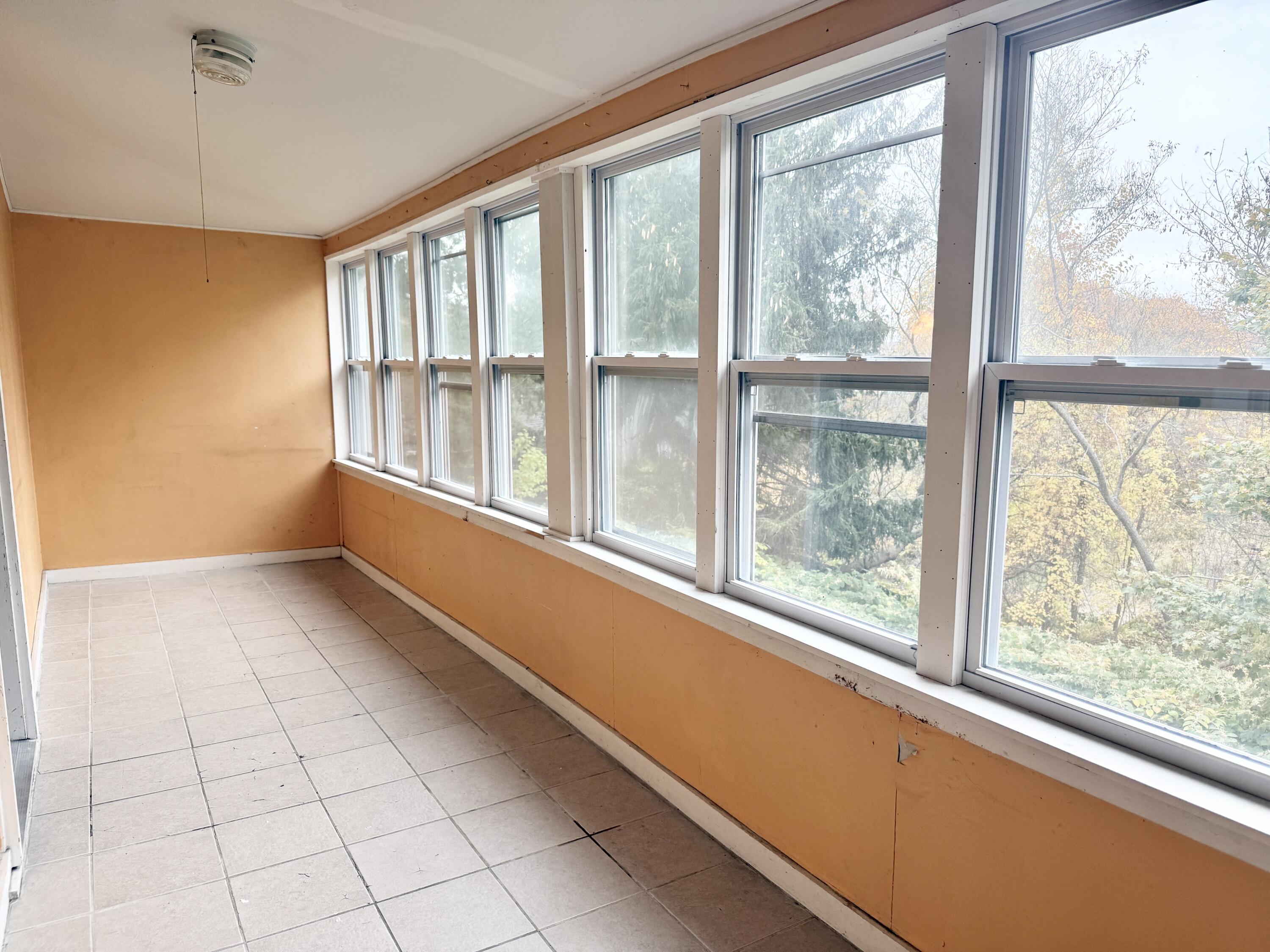 1542 Congress Street Portland ME 04102