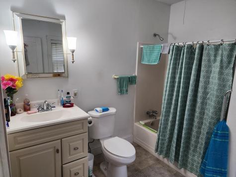 89 Oak Street Lewiston ME 04240