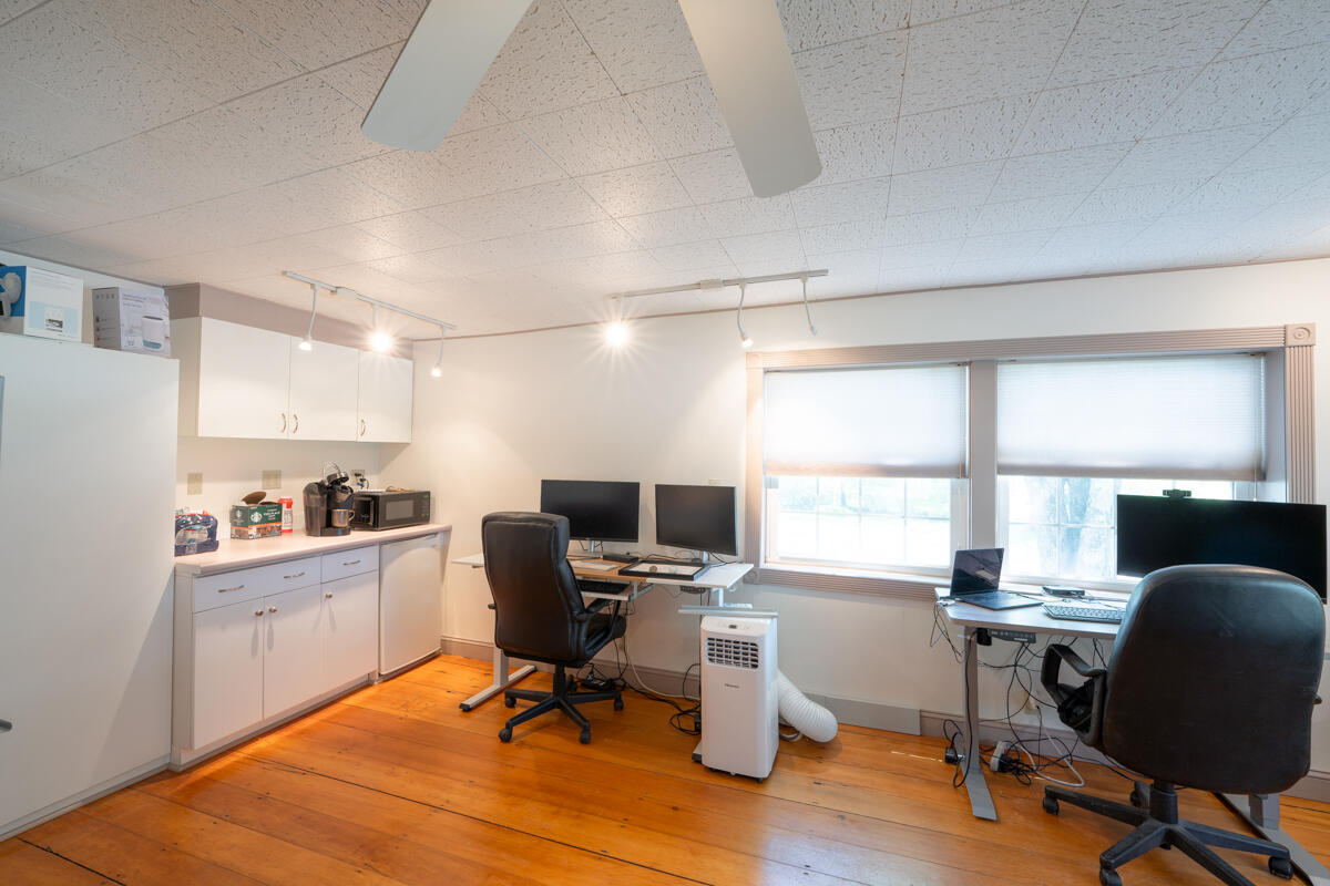 67 Winter Street Topsham ME 04086