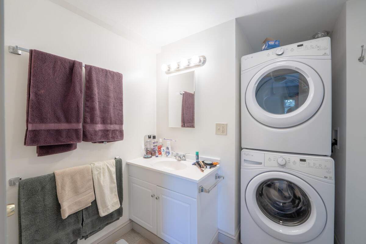 67 Winter Street Topsham ME 04086
