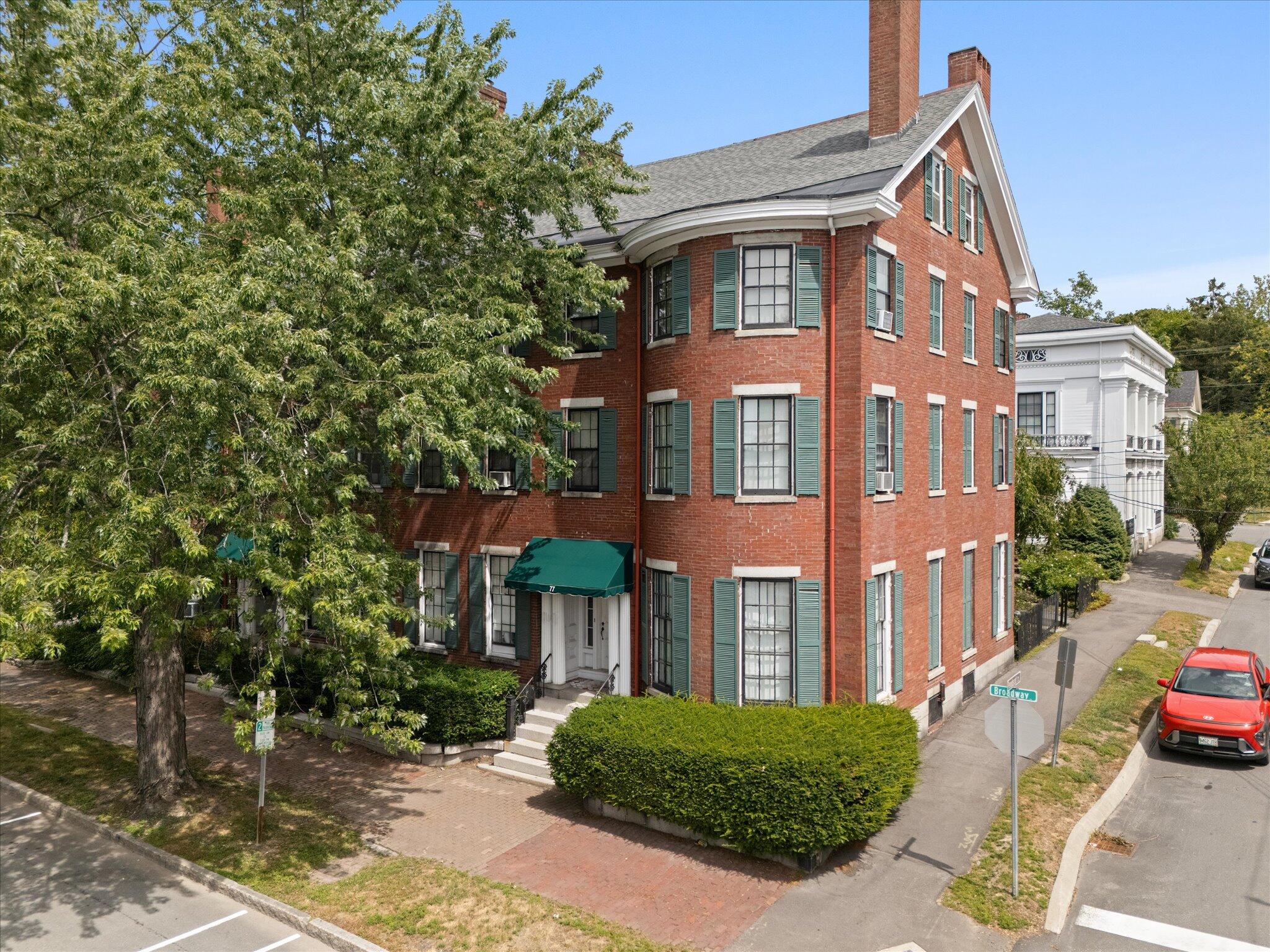 77 Broadway Bangor ME 04401