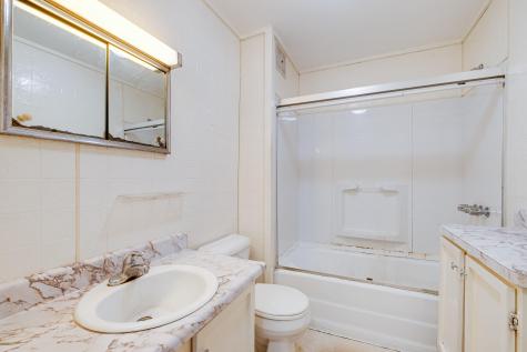 176 Pleasant Street Brunswick ME 04011