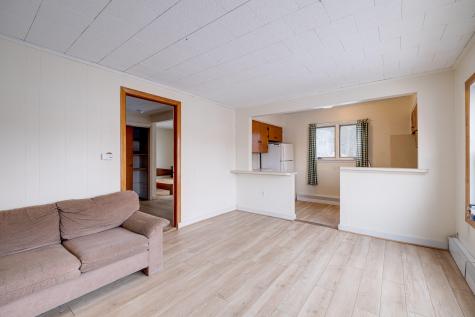 176 Pleasant Street Brunswick ME 04011