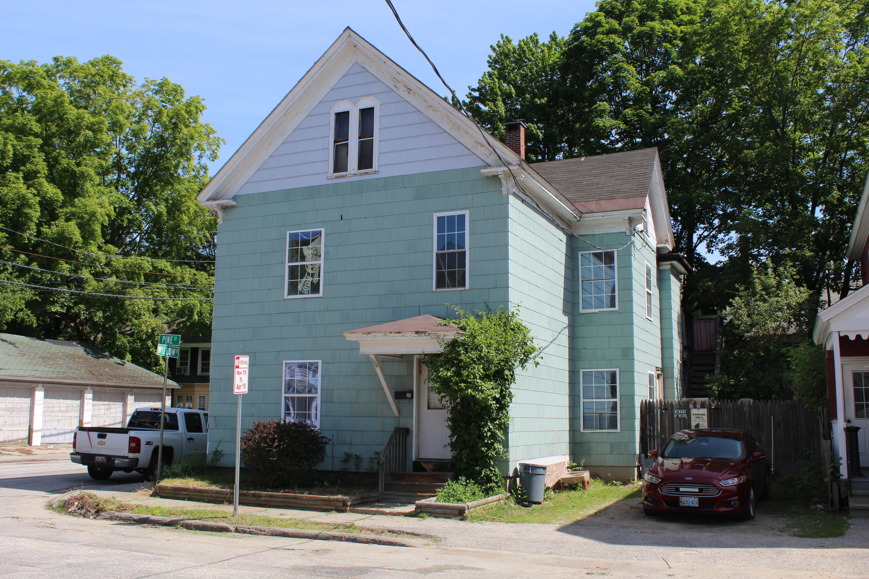 35 Pine Street Auburn ME 04210