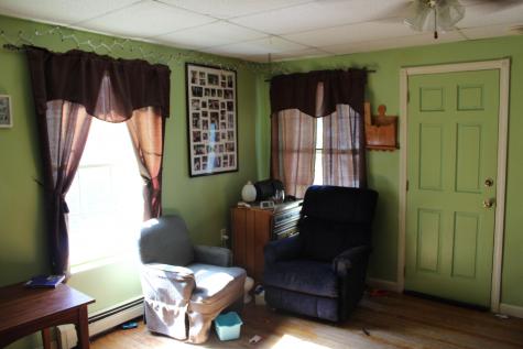 35 Pine Street Auburn ME 04210