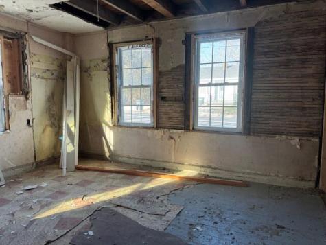 17 Kennebec Road Hampden ME 04444