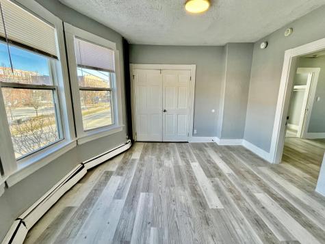 69 Lincoln Street Lewiston ME 04240