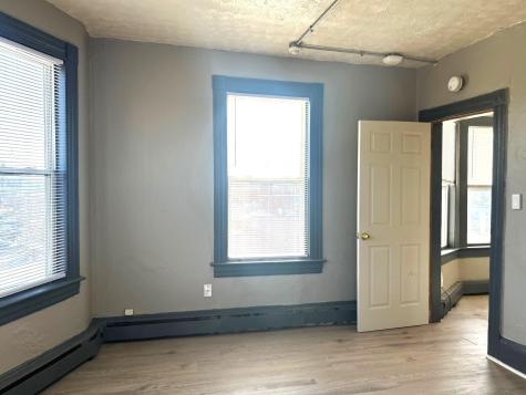 69 Lincoln Street Lewiston ME 04240