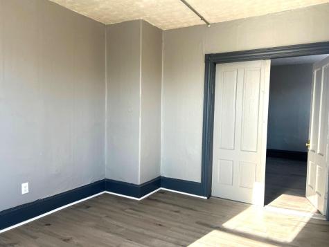 69 Lincoln Street Lewiston ME 04240