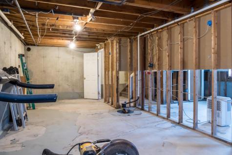 19 Rabbit Valley Road Oxford ME 04270