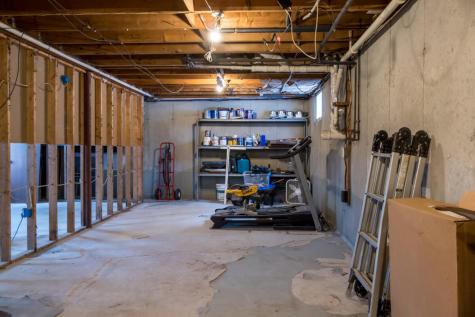 19 Rabbit Valley Road Oxford ME 04270