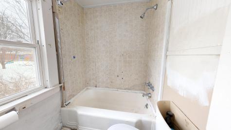 121-123 Oak Hill Road Auburn ME 04210
