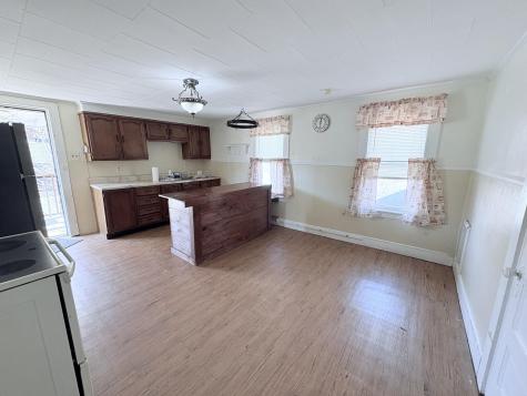 5 Ralph Ave Avenue Lewiston ME 04240