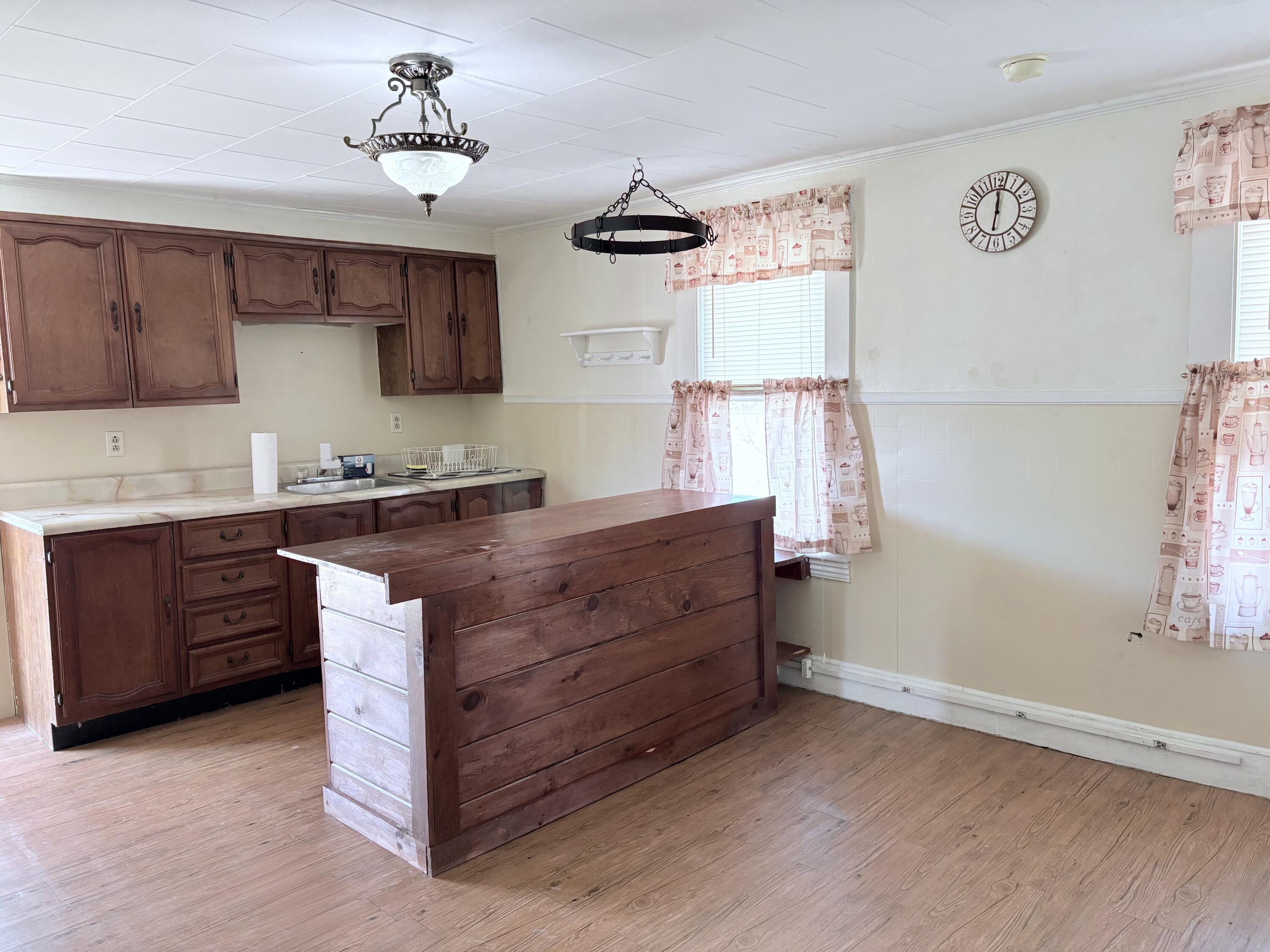 5 Ralph Ave Avenue Lewiston ME 04240