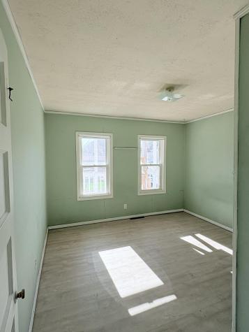 5 Ralph Ave Avenue Lewiston ME 04240