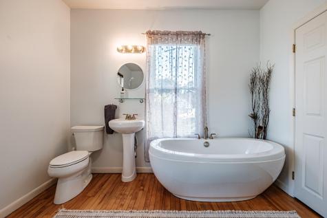 115 Seventh Street Auburn ME 04210