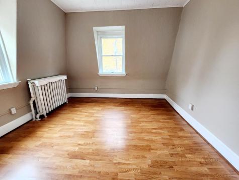 19 Loring Avenue Auburn ME 04210