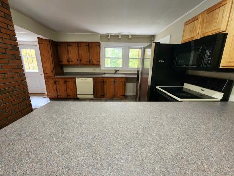 19 Loring Avenue Auburn ME 04210