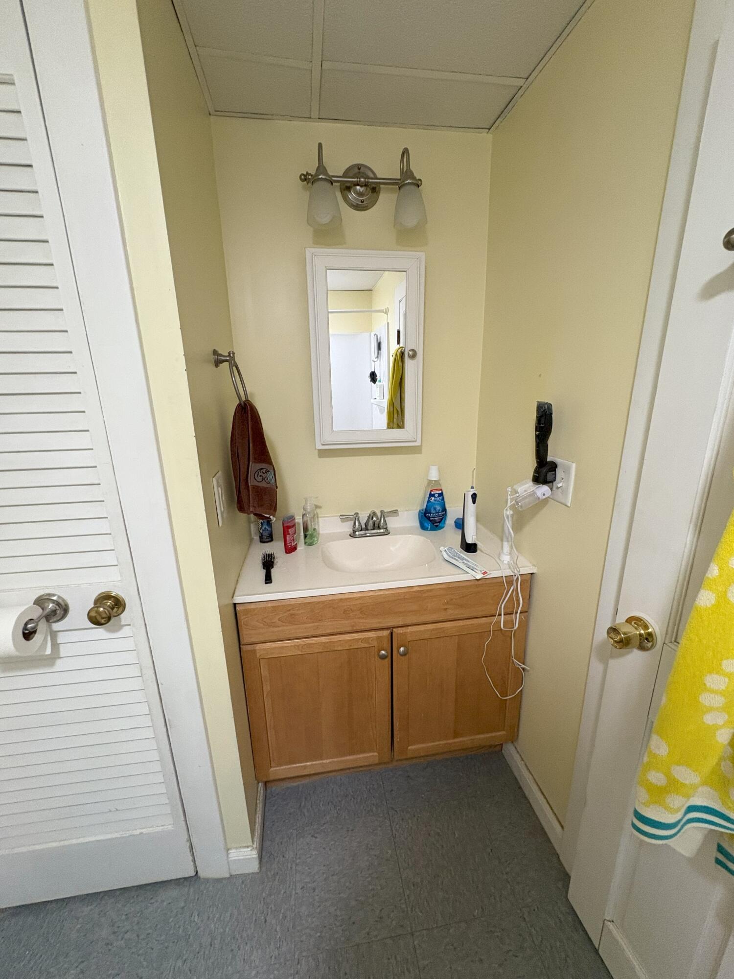 17 Mechanic Street Westbrook ME 04092