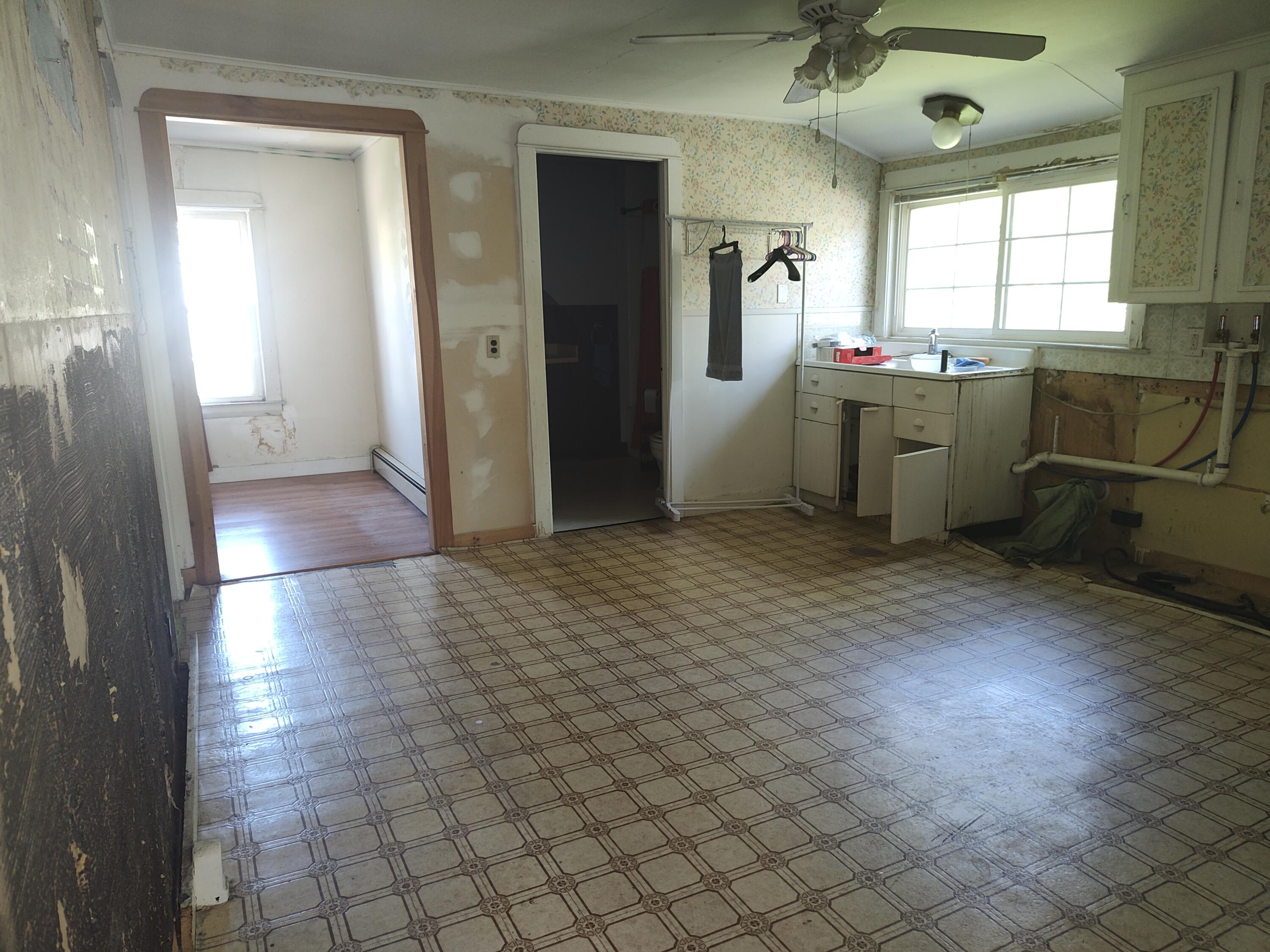 148 Broad Street Auburn ME 04210
