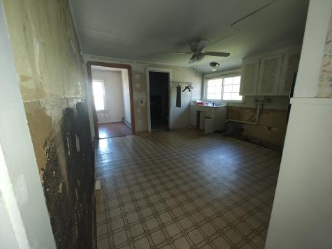 148 Broad Street Auburn ME 04210