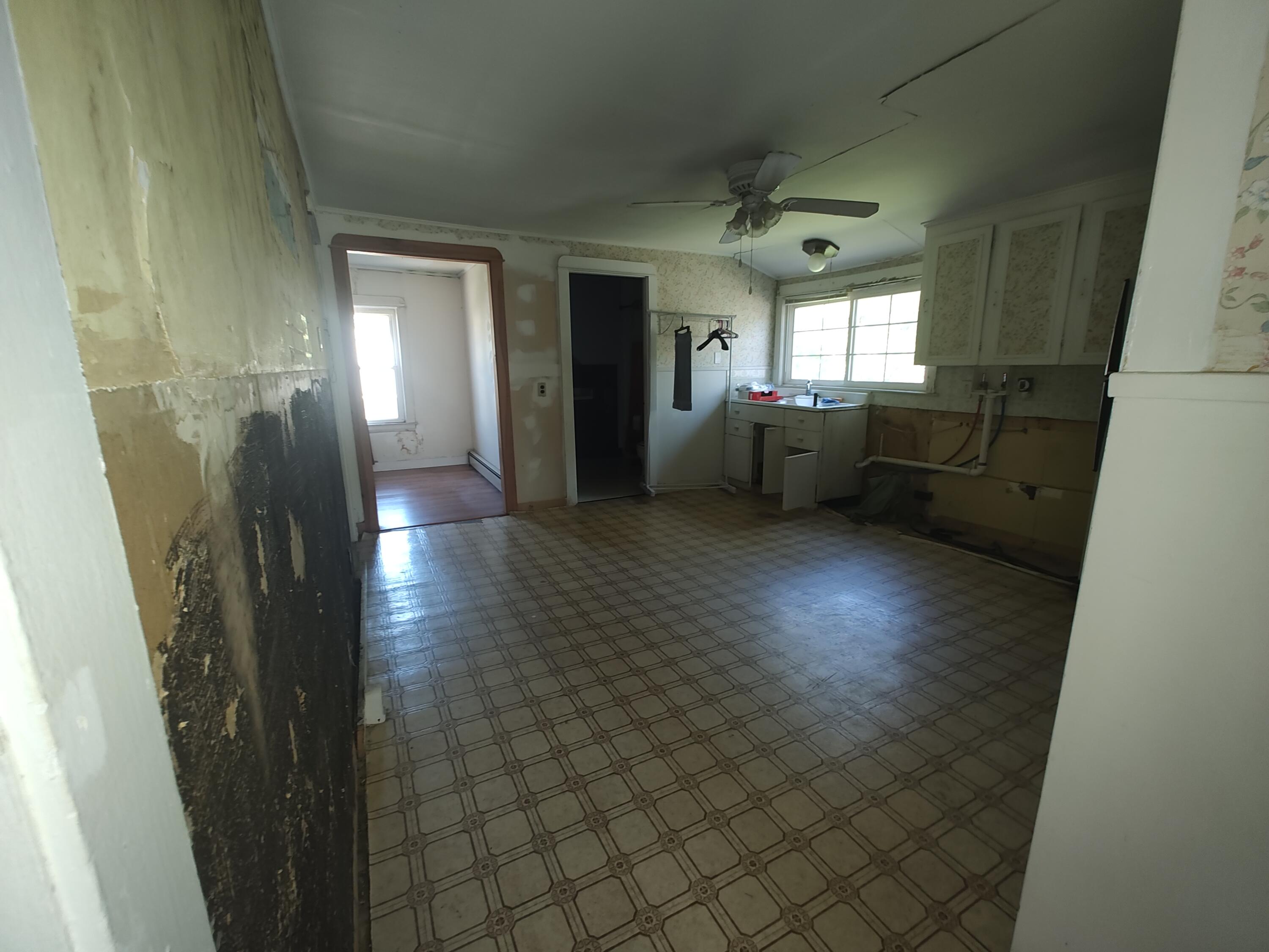 148 Broad Street Auburn ME 04210
