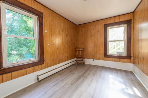 9 Dix Avenue Mexico ME 04257