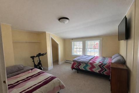 1327 U.s. 1 York ME 03902