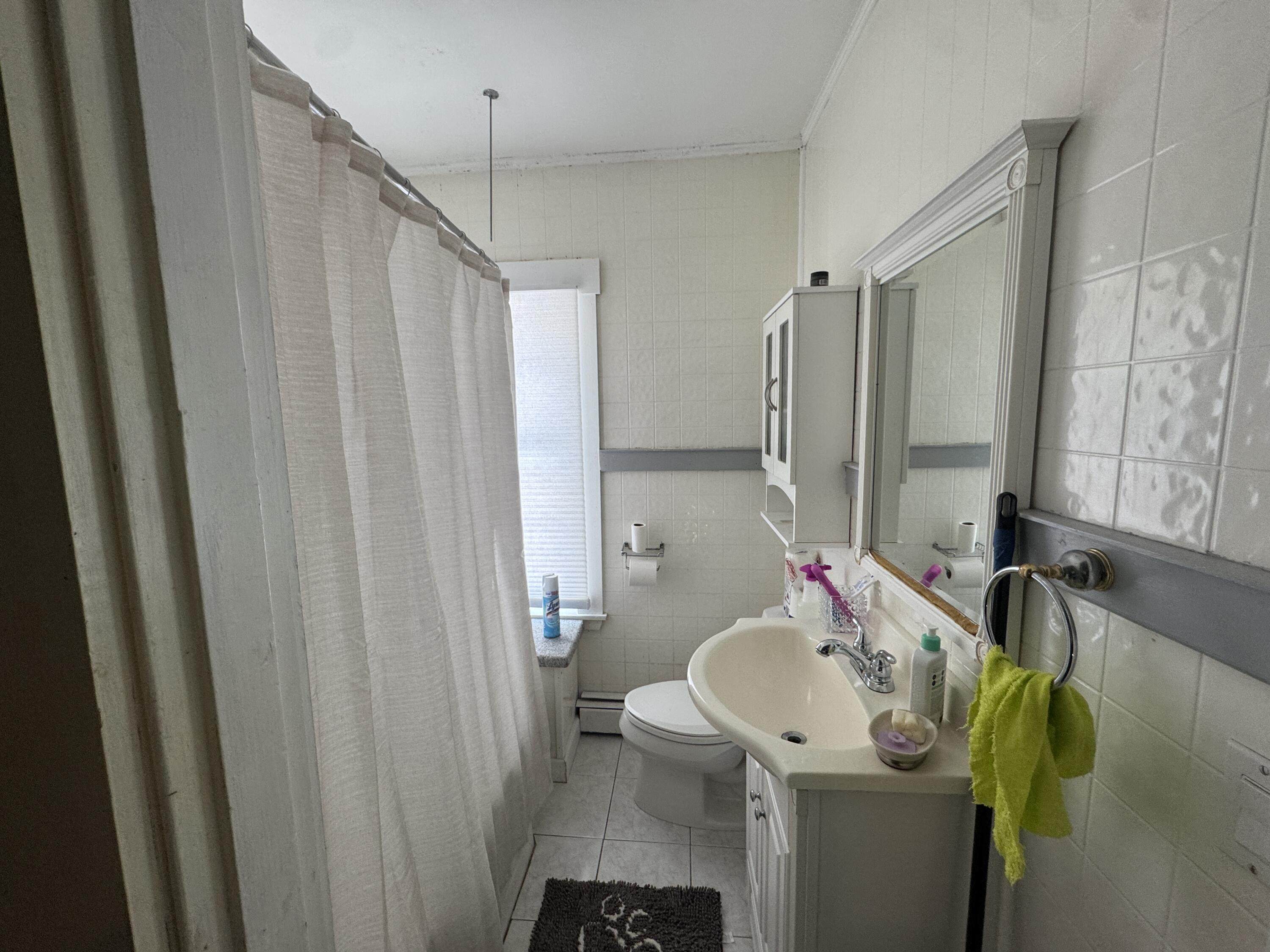 1327 U.s. 1 York ME 03902