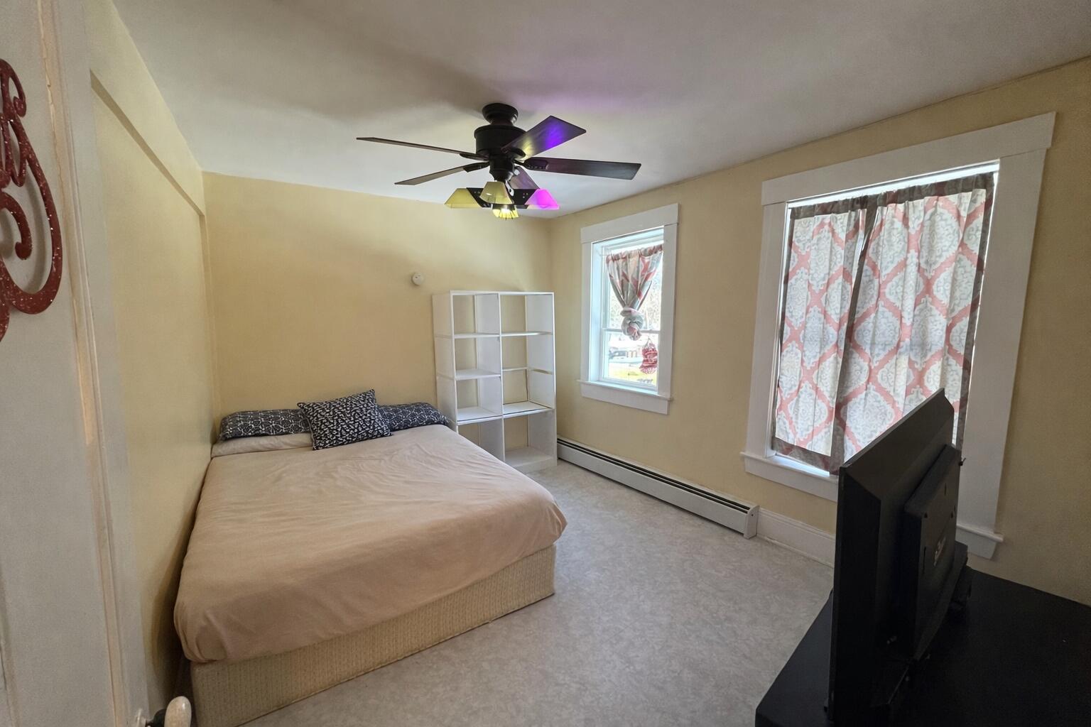 1327 U.s. 1 York ME 03902
