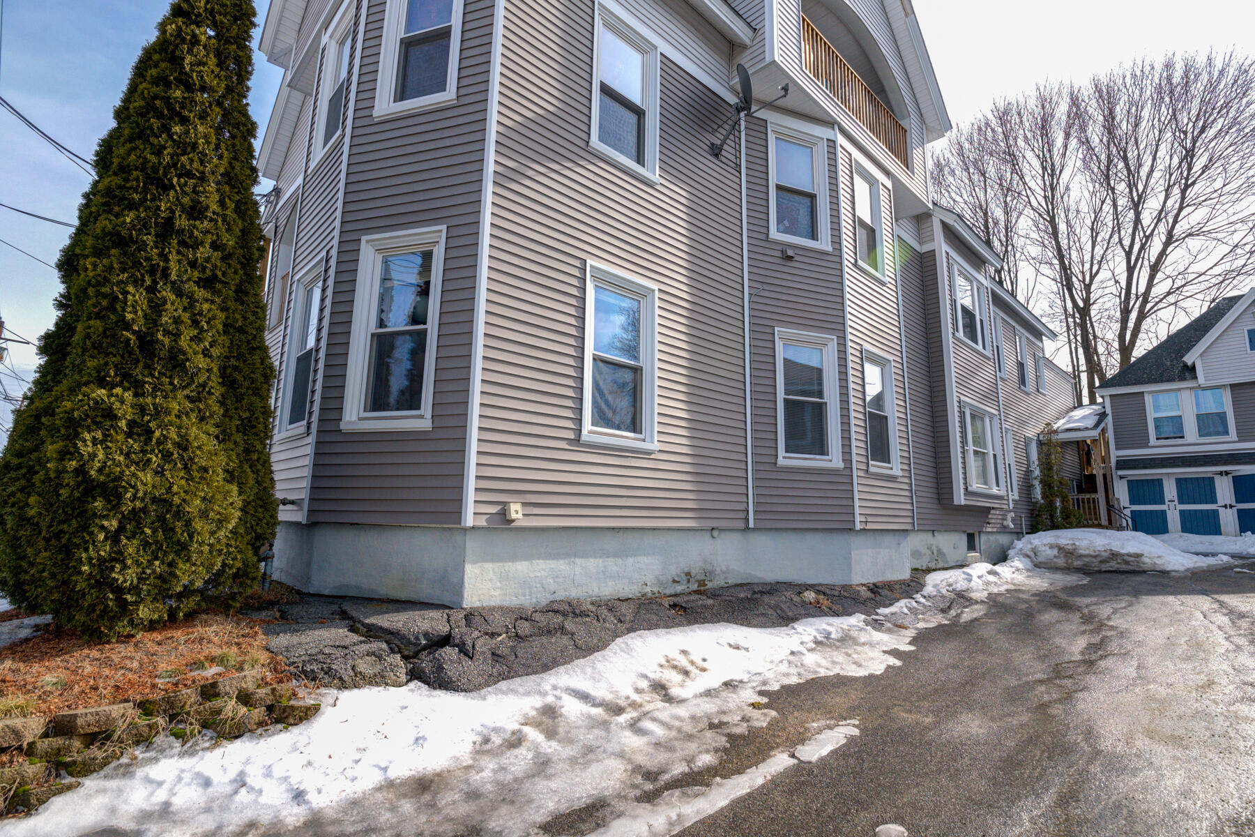 337 Pine Street Lewiston ME 04240