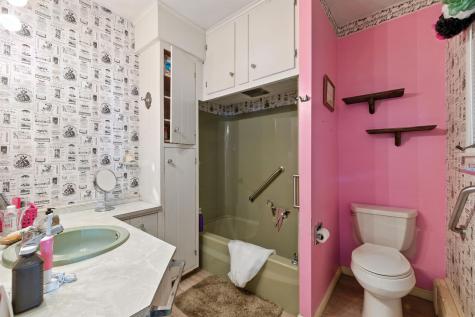 16 Hill Street Biddeford ME 04005