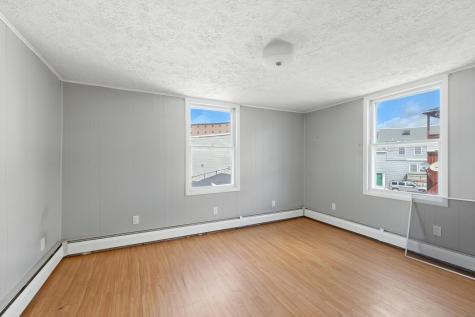 16 Hill Street Biddeford ME 04005