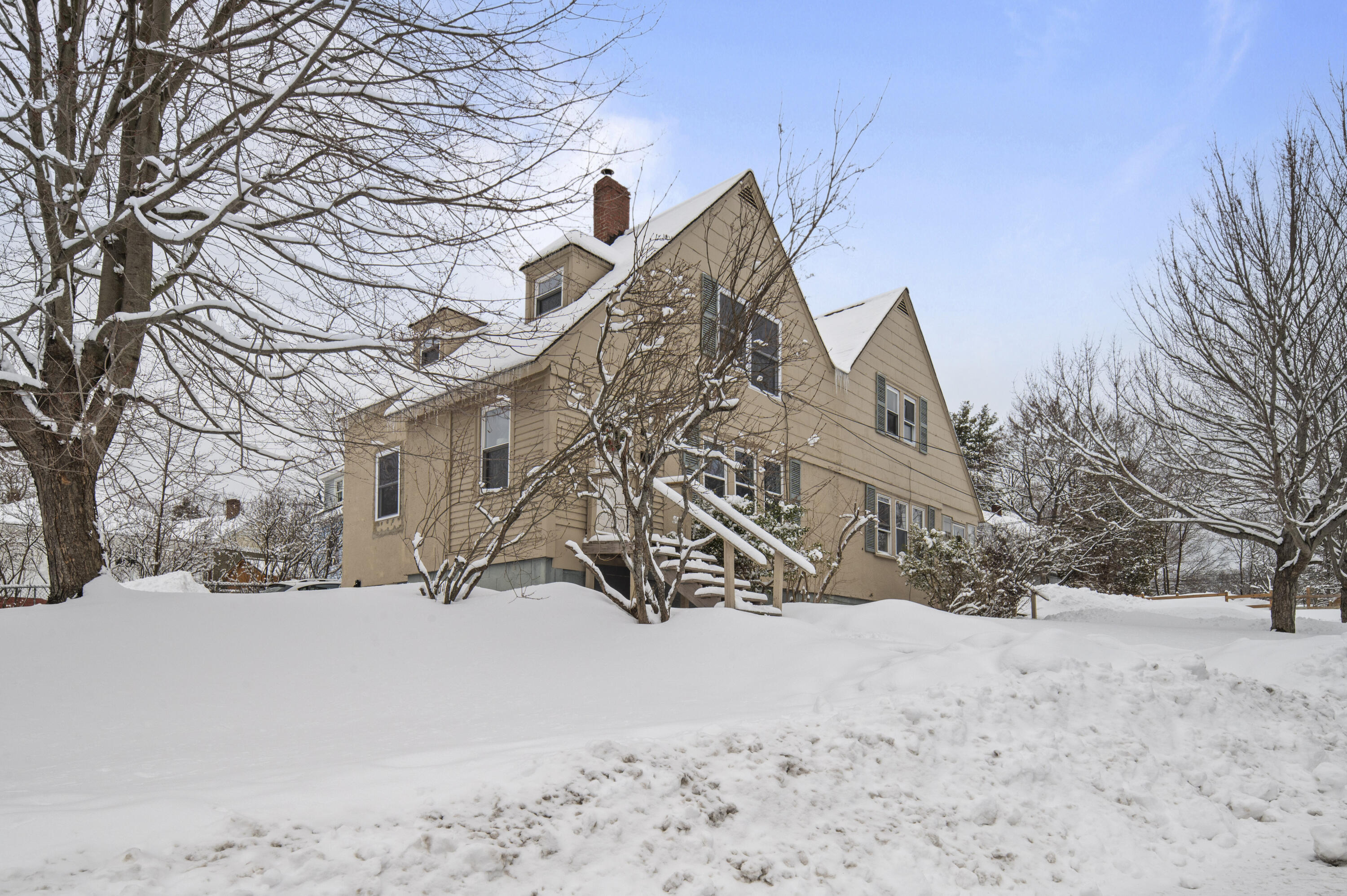 13 Oxford Street Sanford ME 04073