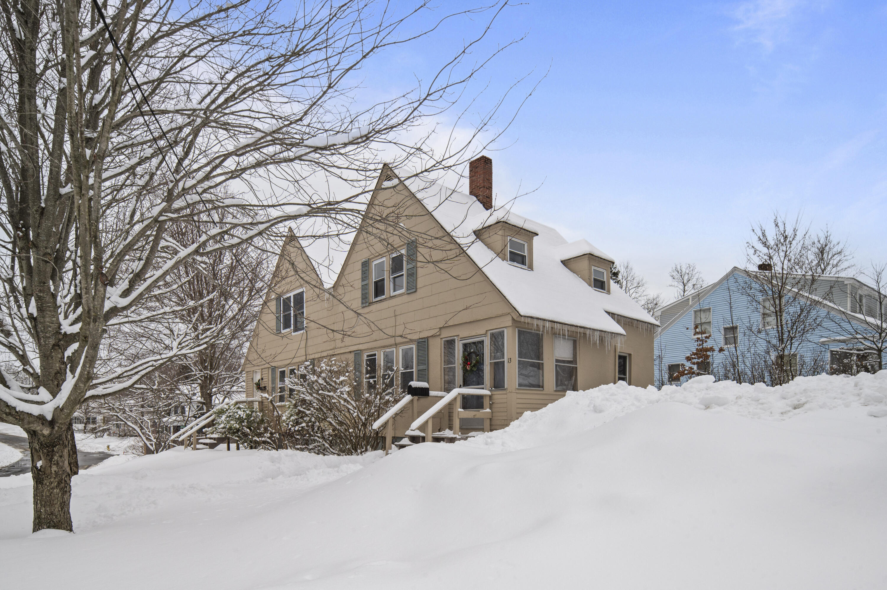 13 Oxford Street Sanford ME 04073