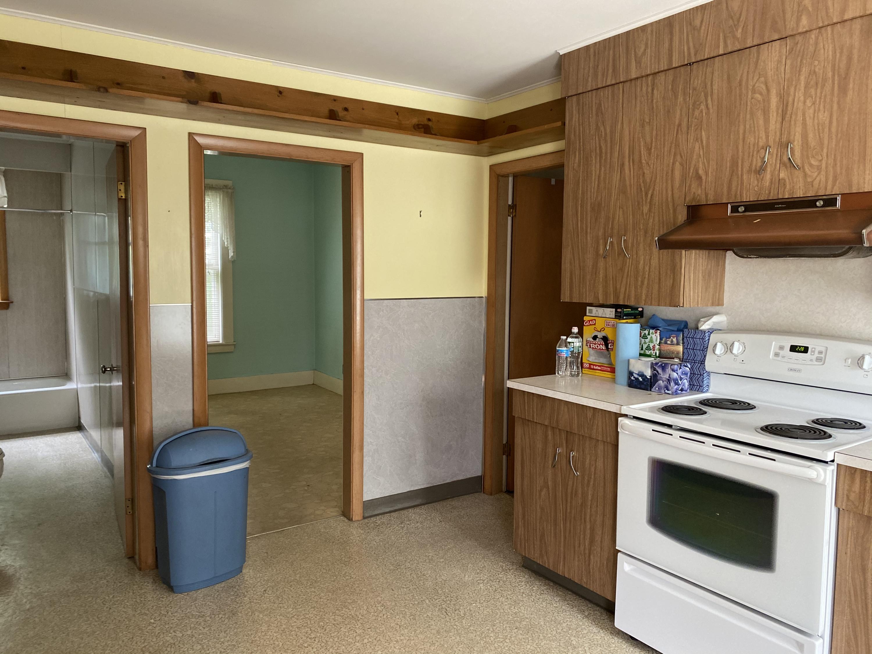 253 Oak Street Lewiston ME 04240